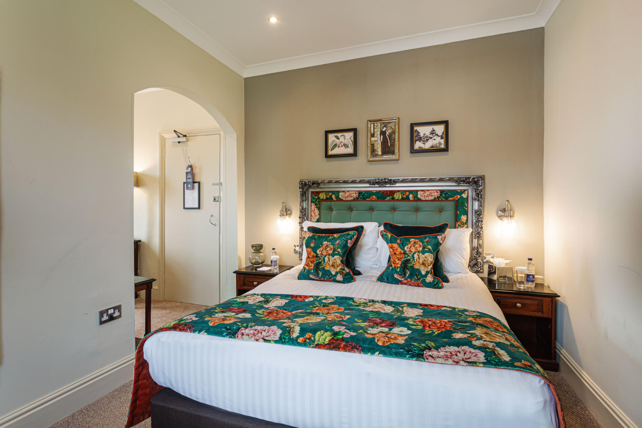 Classic Double Room Hotel Oswestry Shropshire 22 scaled