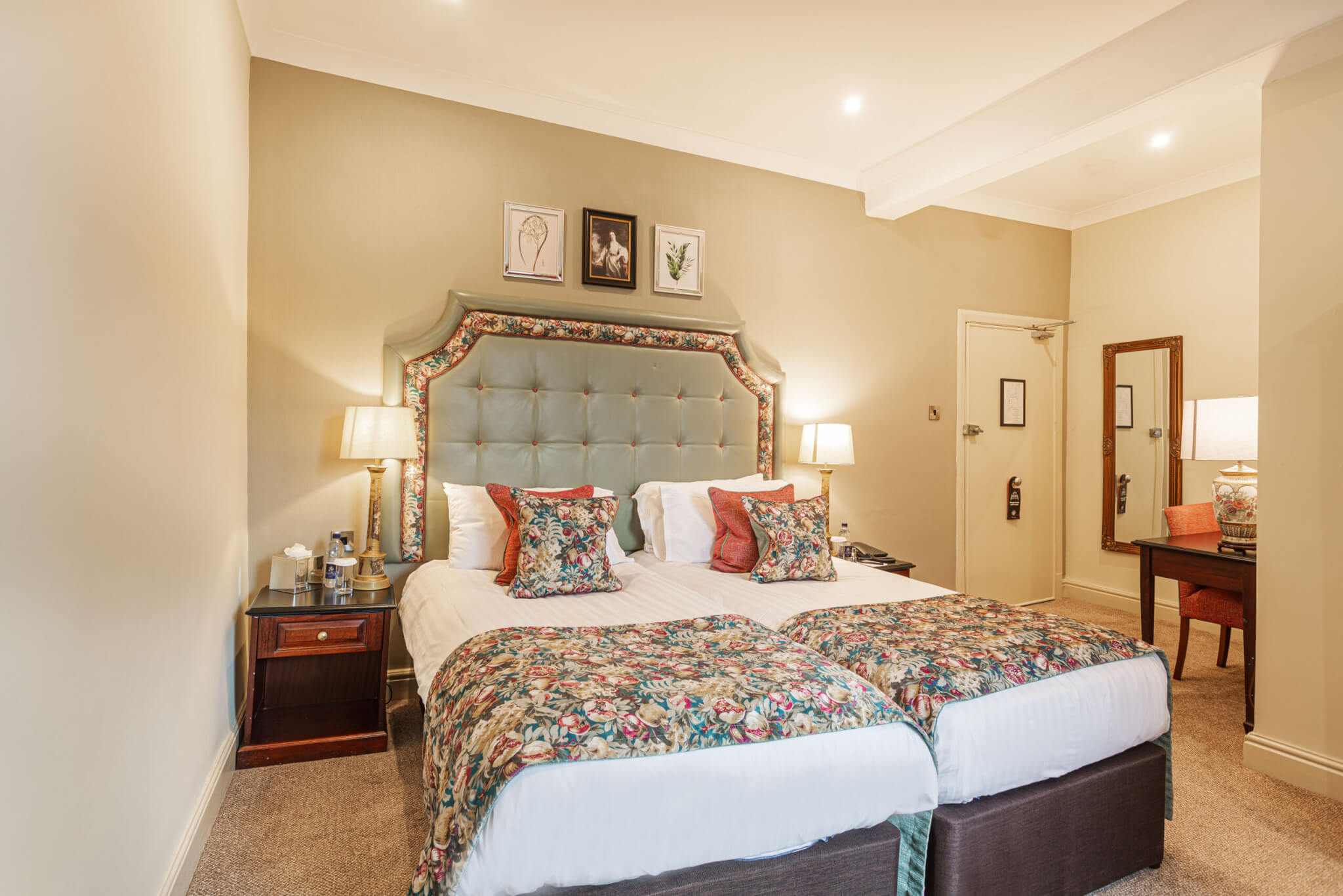 Classic Twin Room Hotel Oswestry Shropshire 3 scaled