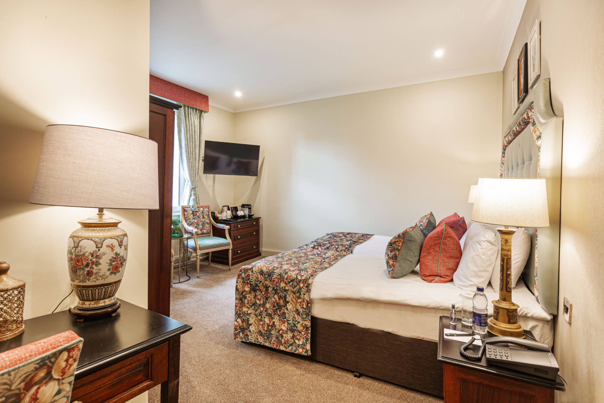 Classic Twin Room Hotel Oswestry Shropshire 5 scaled